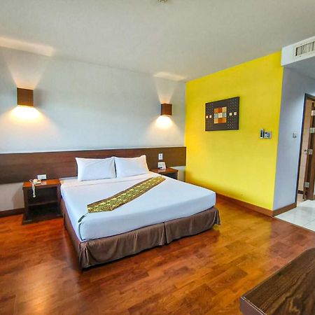 The Ligor City Hotel Nakhon Si Thammarat Bagian luar foto